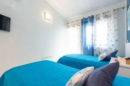 Lidia & Paco Two Bedrooms Beachfront Tatil Evi *